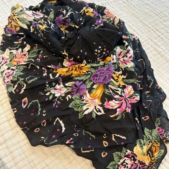 Anthropologie Giant Floral Scarf - Picture 3 of 3